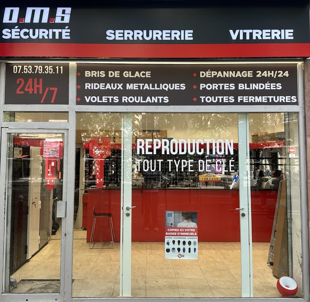 Façade O.M.S Sécurité — 226 rue de la Convention, Paris 15e.